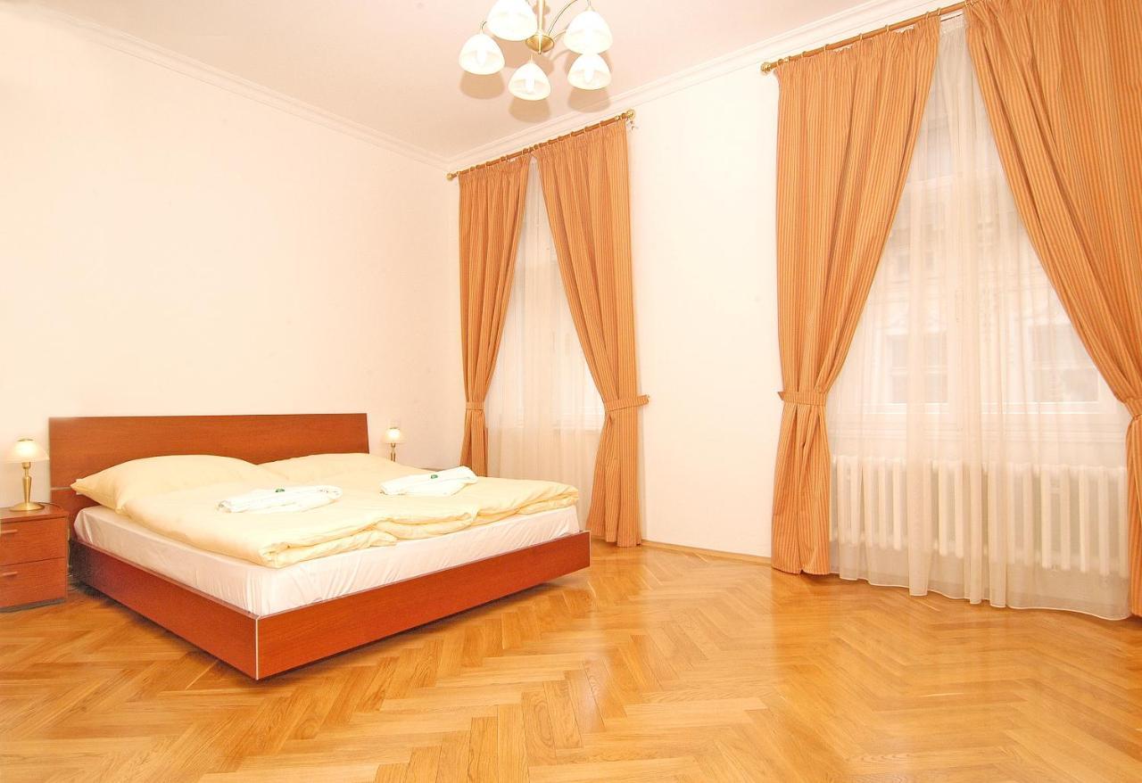 Residence La Familia Prague Exterior photo